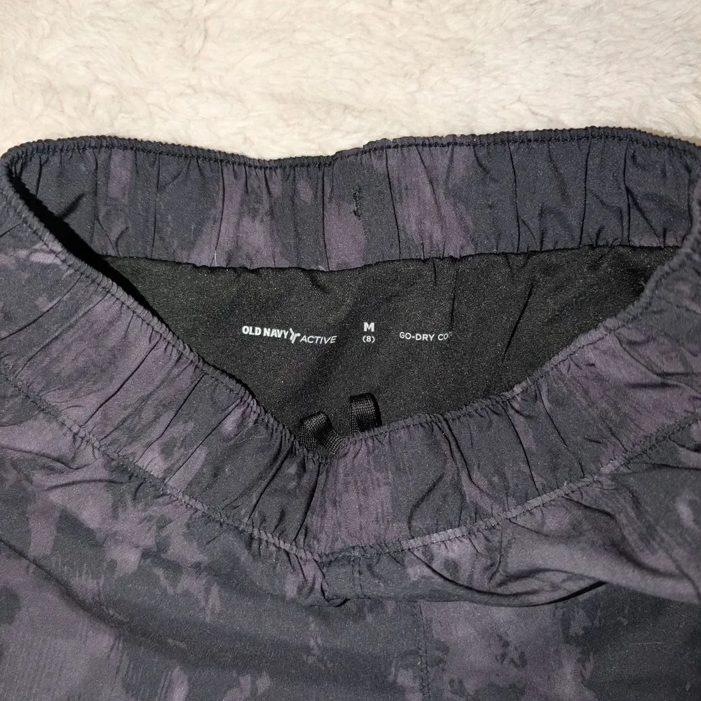 Old Navy Charcoal Patterned Athletic Shorts
